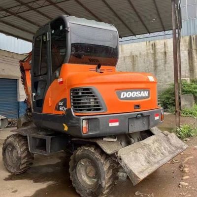 Digger Mini Wheel Digger DOOSAN DH60 Digger bekas 5550 kg