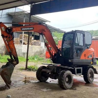 Digger Mini Wheel Digger DOOSAN DH60 Digger bekas 5550 kg
