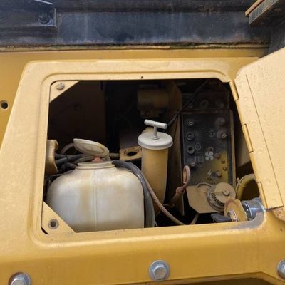 Kuat digunakan Cat D5N Bulldozer 120HP Bumi bergerak untuk industri pertambangan