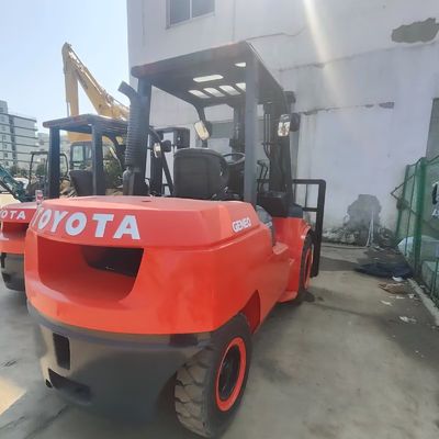5 Tons Load Second Hand Forklift Mini Toyota 50 Diesel Forklift Efisiensi Tinggi