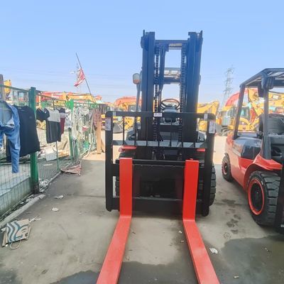 44kw digunakan Toyota Forklift second hand Diesel Forklift Truck Dengan Kapasitas Beban 5 Ton